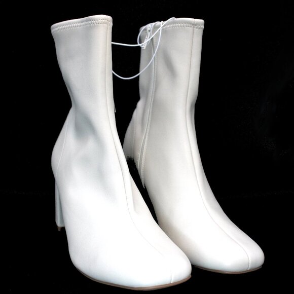 Universal Thread White Woman's Go-Go Square Toed Boots - Size 6.5 - Picture 1 of 5